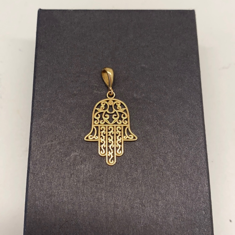 14K Solid gold Hamsa Pendant
